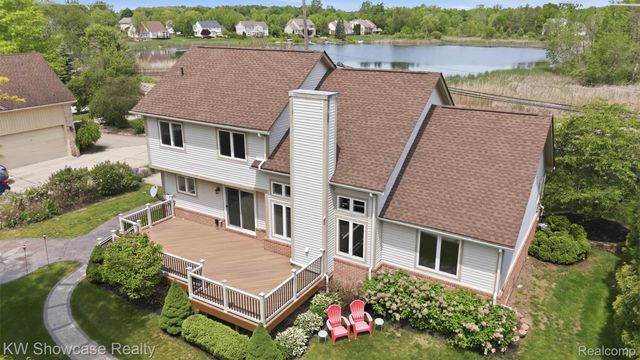 3345 E Commerce Road, Commerce Charter Township, MI 48382