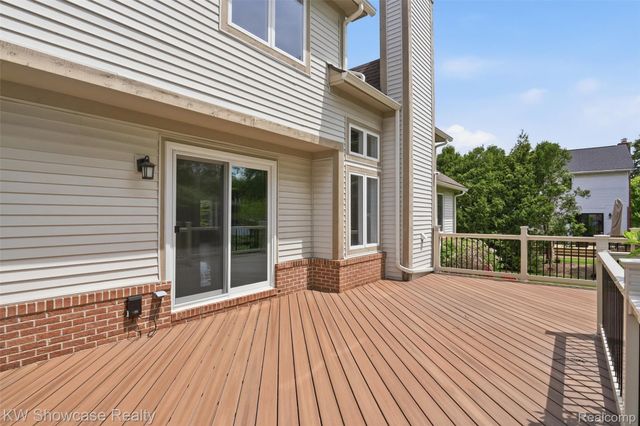 3345 E Commerce Road, Commerce Charter Township, MI 48382