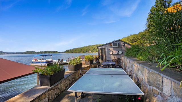 5 Shady Knolls, Danbury, CT 06811