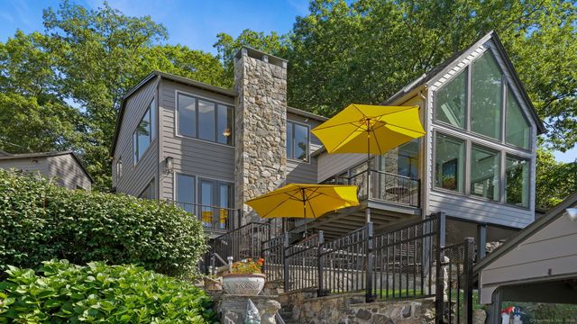 5 Shady Knolls, Danbury, CT 06811