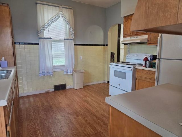 800 Summit St, Mckeesport, PA 15132