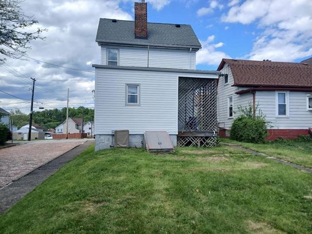 800 Summit St, Mckeesport, PA 15132