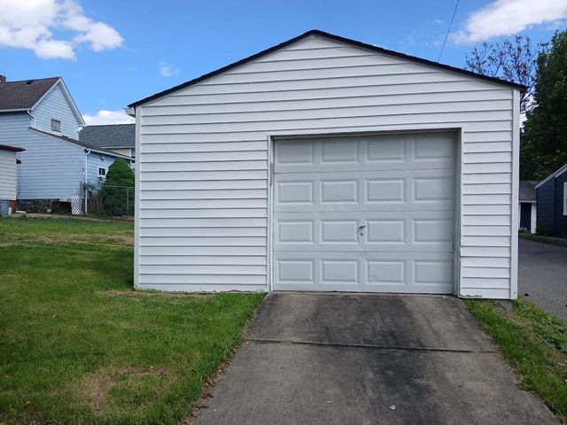 800 Summit St, Mckeesport, PA 15132