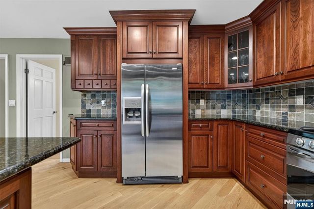 559 Wayne Drive, River Vale, NJ 07675
