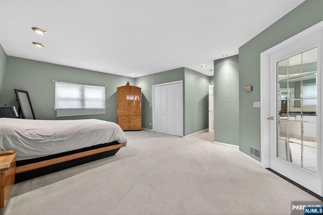 559 Wayne Drive, River Vale, NJ 07675