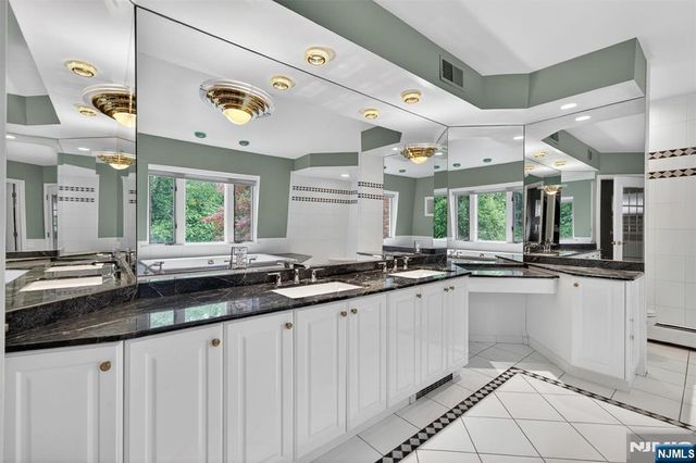 559 Wayne Drive, River Vale, NJ 07675
