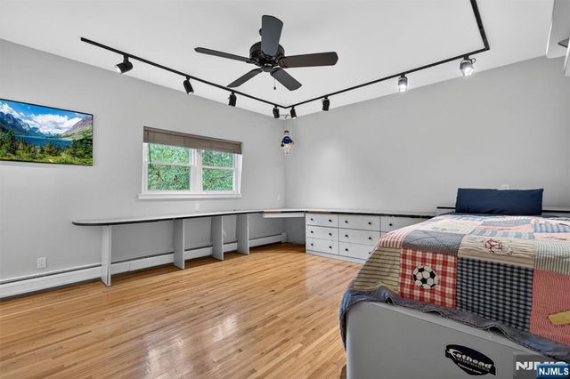 559 Wayne Drive, River Vale, NJ 07675