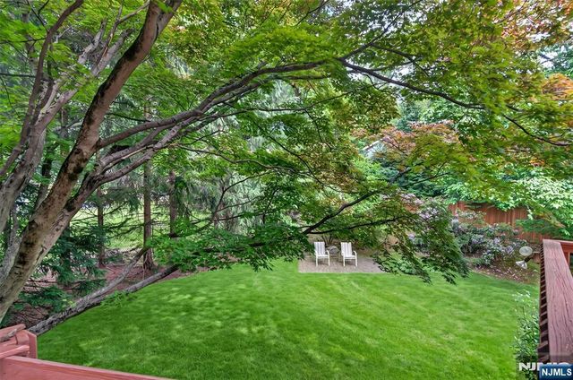 559 Wayne Drive, River Vale, NJ 07675