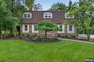 559 Wayne Drive, River Vale, NJ 07675