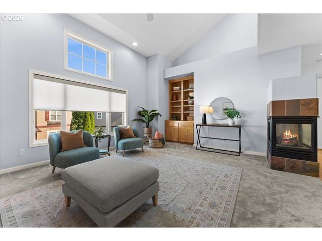 2352 Nw BREWER Ln, Portland, OR 97229