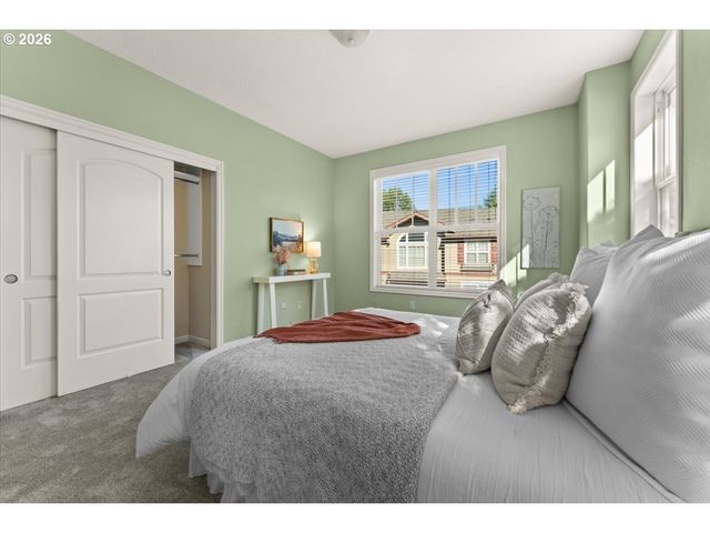 2352 Nw BREWER Ln, Portland, OR 97229