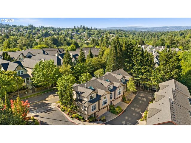 2352 Nw BREWER Ln, Portland, OR 97229