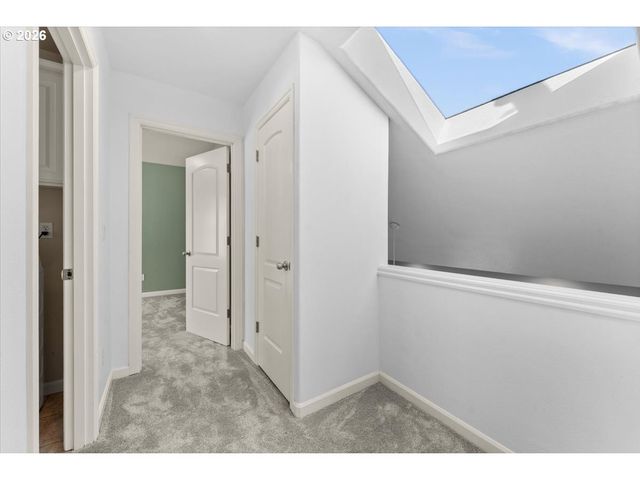 2352 Nw BREWER Ln, Portland, OR 97229