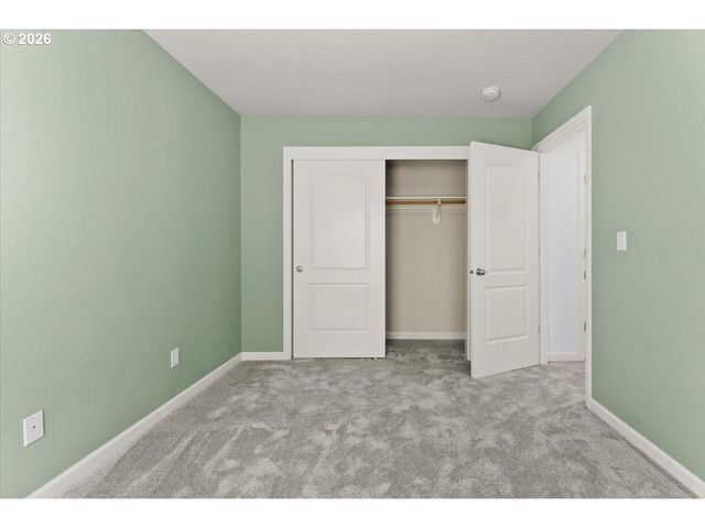 2352 Nw BREWER Ln, Portland, OR 97229
