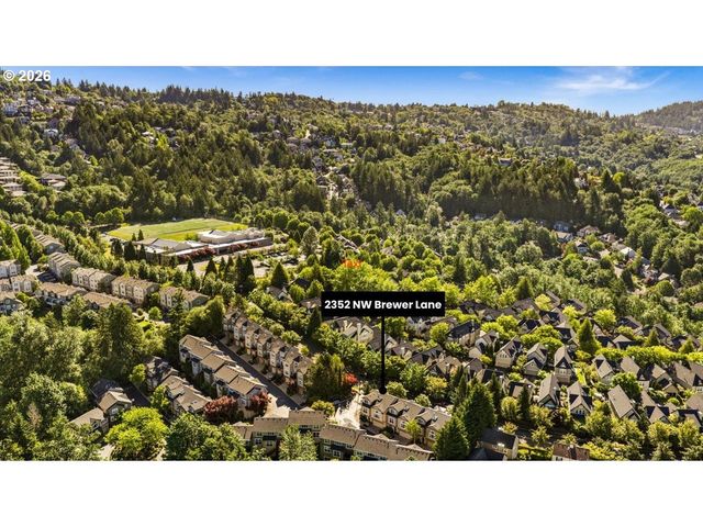 2352 Nw BREWER Ln, Portland, OR 97229