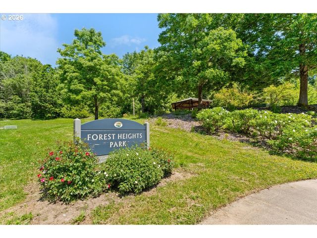 2352 Nw BREWER Ln, Portland, OR 97229