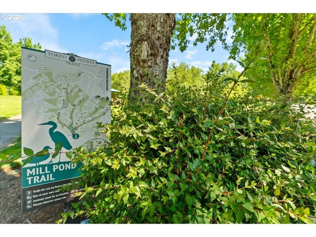 2352 Nw BREWER Ln, Portland, OR 97229