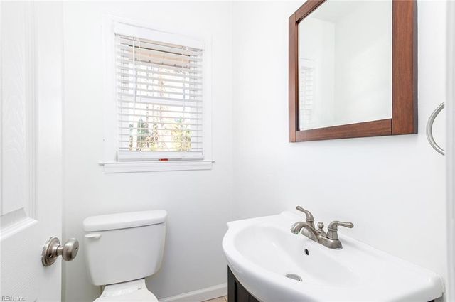 31 Bayview DR, Poquoson, VA 23662