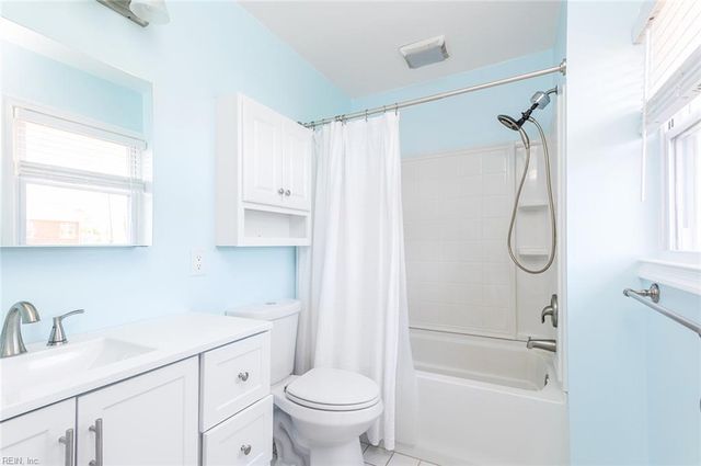 31 Bayview DR, Poquoson, VA 23662