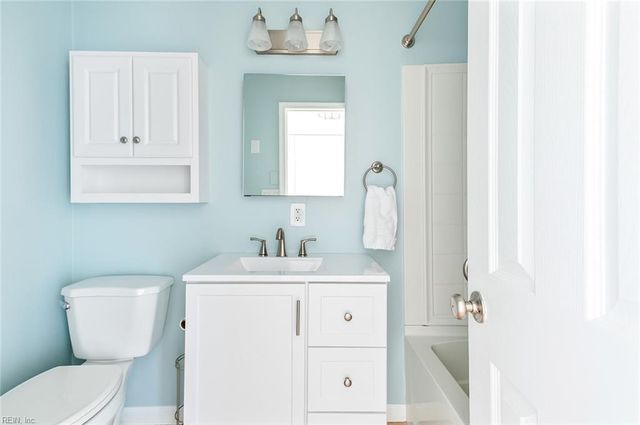 31 Bayview DR, Poquoson, VA 23662