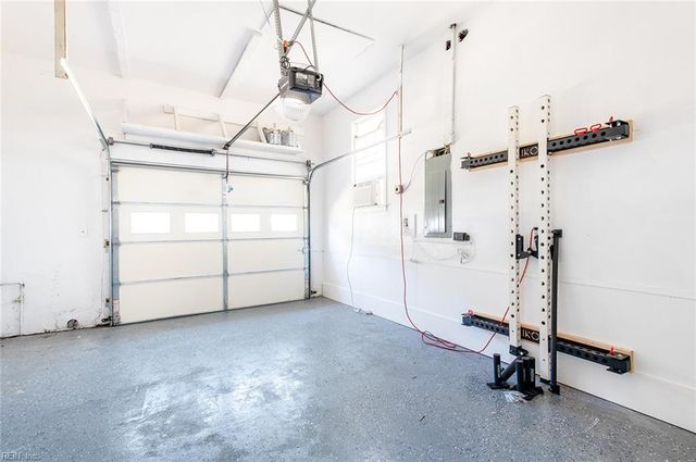 31 Bayview DR, Poquoson, VA 23662