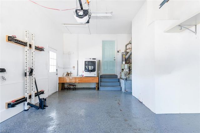 31 Bayview DR, Poquoson, VA 23662