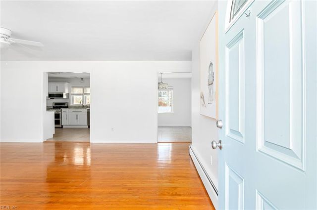 31 Bayview DR, Poquoson, VA 23662