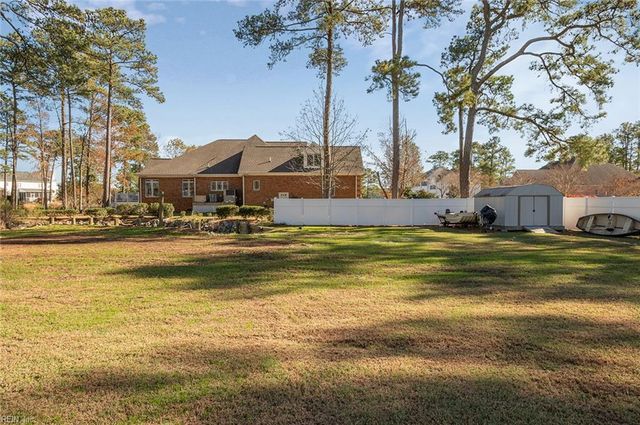 31 Bayview DR, Poquoson, VA 23662