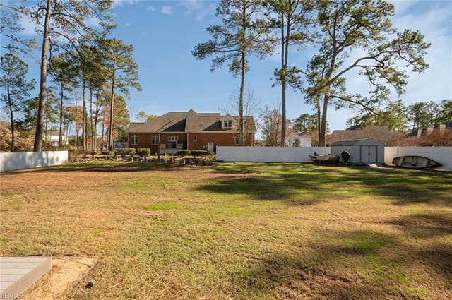 31 Bayview DR, Poquoson, VA 23662