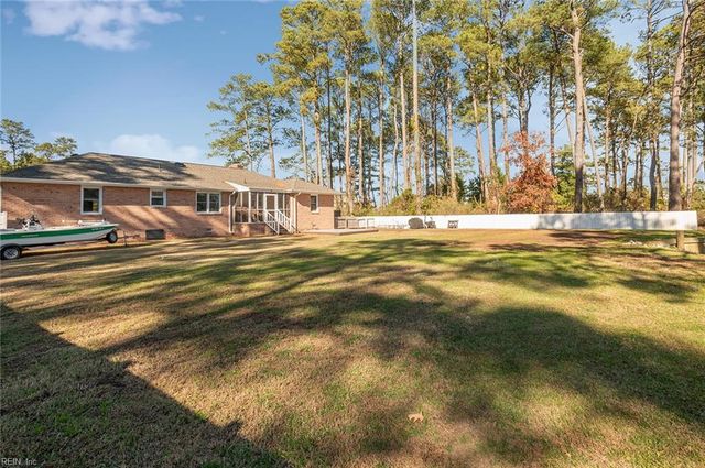 31 Bayview DR, Poquoson, VA 23662