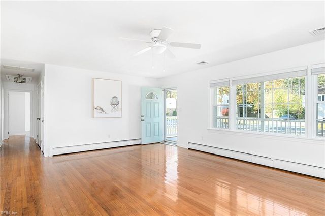 31 Bayview DR, Poquoson, VA 23662