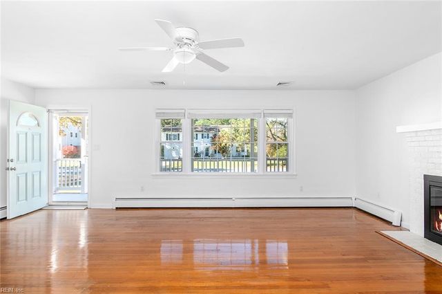 31 Bayview DR, Poquoson, VA 23662