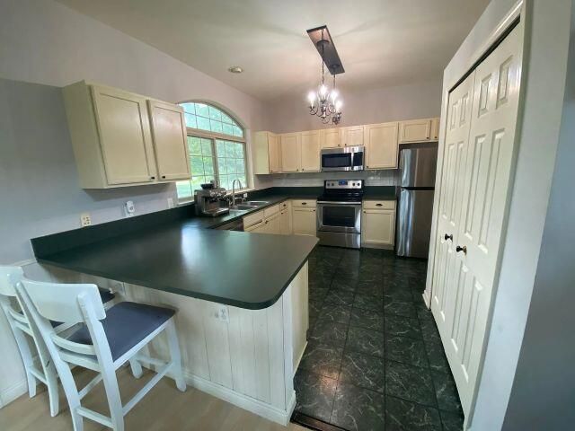 5628 Versailles Avenue, Ann Arbor, MI 48103