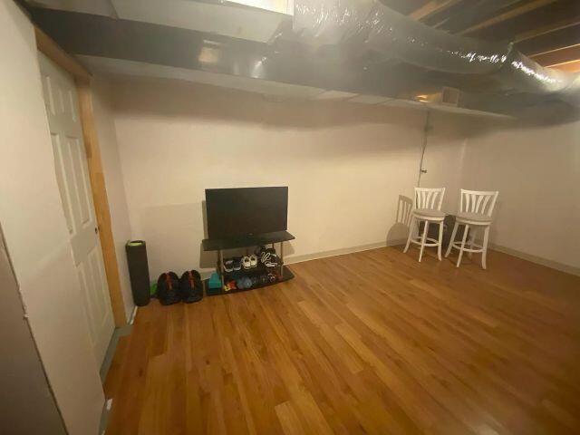 5628 Versailles Avenue, Ann Arbor, MI 48103