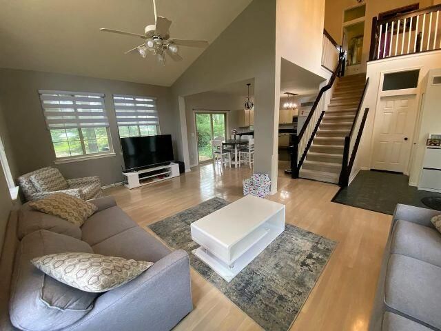 5628 Versailles Avenue, Ann Arbor, MI 48103
