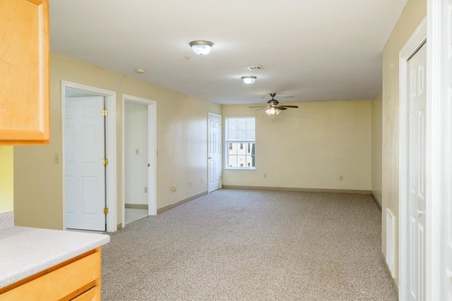 3 Tampa Drive D, Rochester, NH 03867
