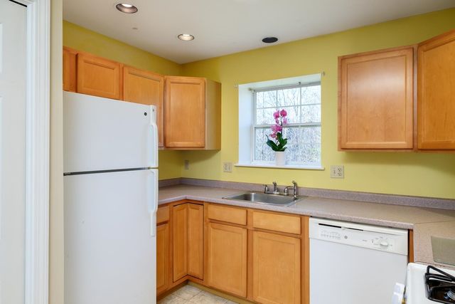 3 Tampa Drive D, Rochester, NH 03867
