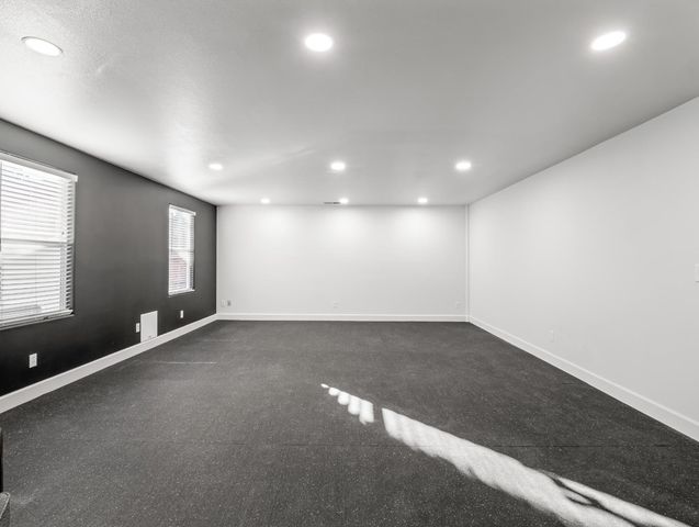 1152 Lester Avenue, Clovis, CA 93619