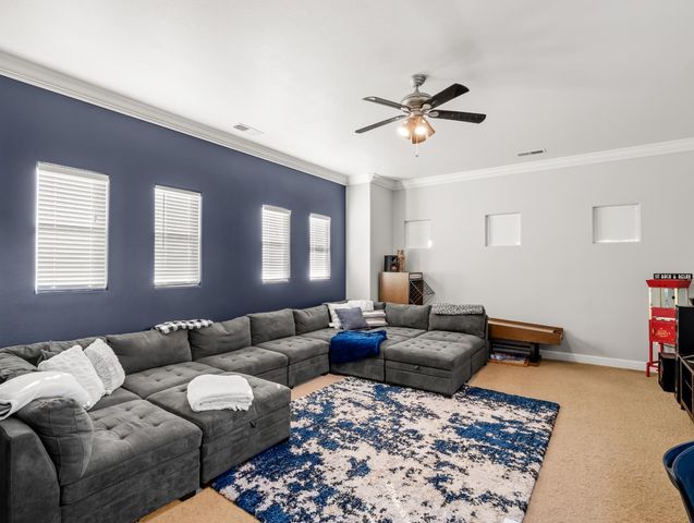 1152 Lester Avenue, Clovis, CA 93619