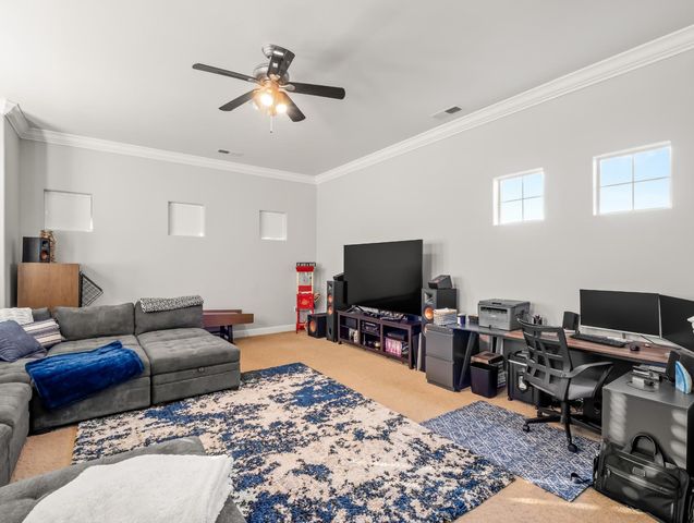 1152 Lester Avenue, Clovis, CA 93619