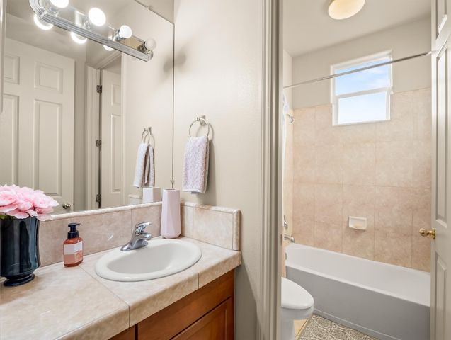 1152 Lester Avenue, Clovis, CA 93619