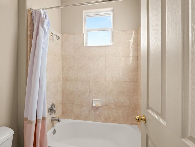 1152 Lester Avenue, Clovis, CA 93619