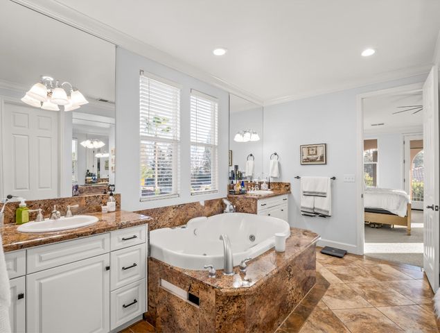 1152 Lester Avenue, Clovis, CA 93619