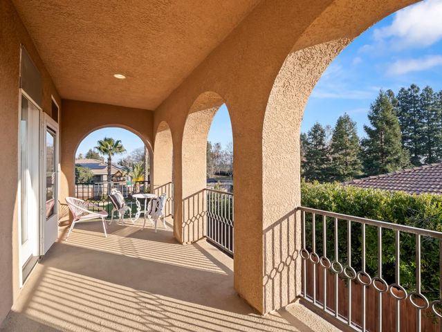 1152 Lester Avenue, Clovis, CA 93619