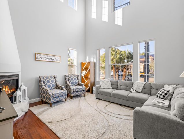 1152 Lester Avenue, Clovis, CA 93619