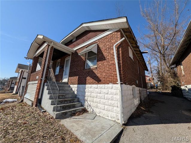 8363 Eton Place, Jennings, MO 63136