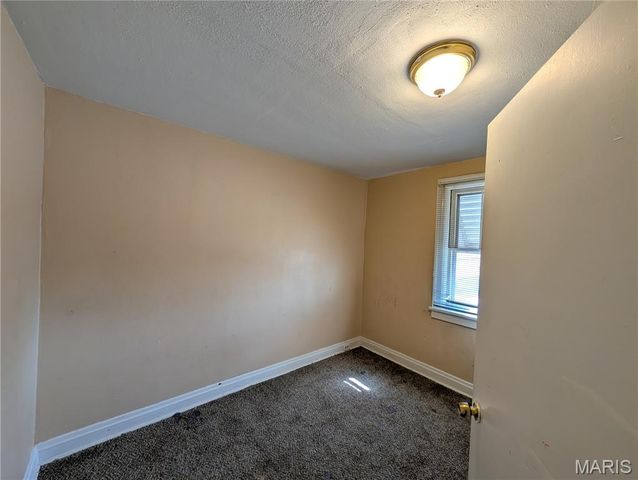 8363 Eton Place, Jennings, MO 63136