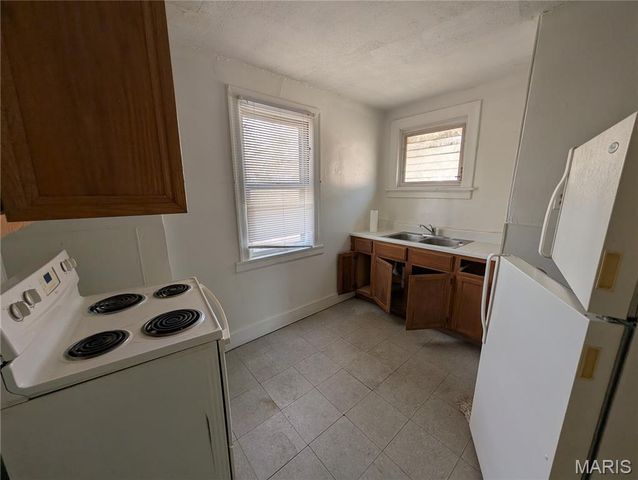 8363 Eton Place, Jennings, MO 63136