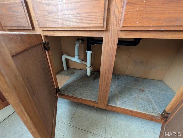 8363 Eton Place, Jennings, MO 63136