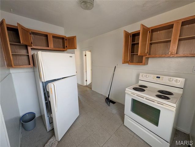 8363 Eton Place, Jennings, MO 63136